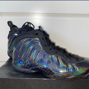 Basketball shoes